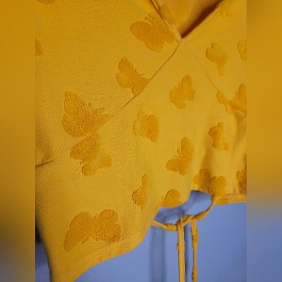 PacSun yellow crop - Picture 3 of 6